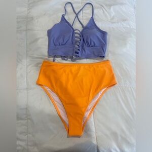 Cupshe Bikini. Contrasting colors. Size large.